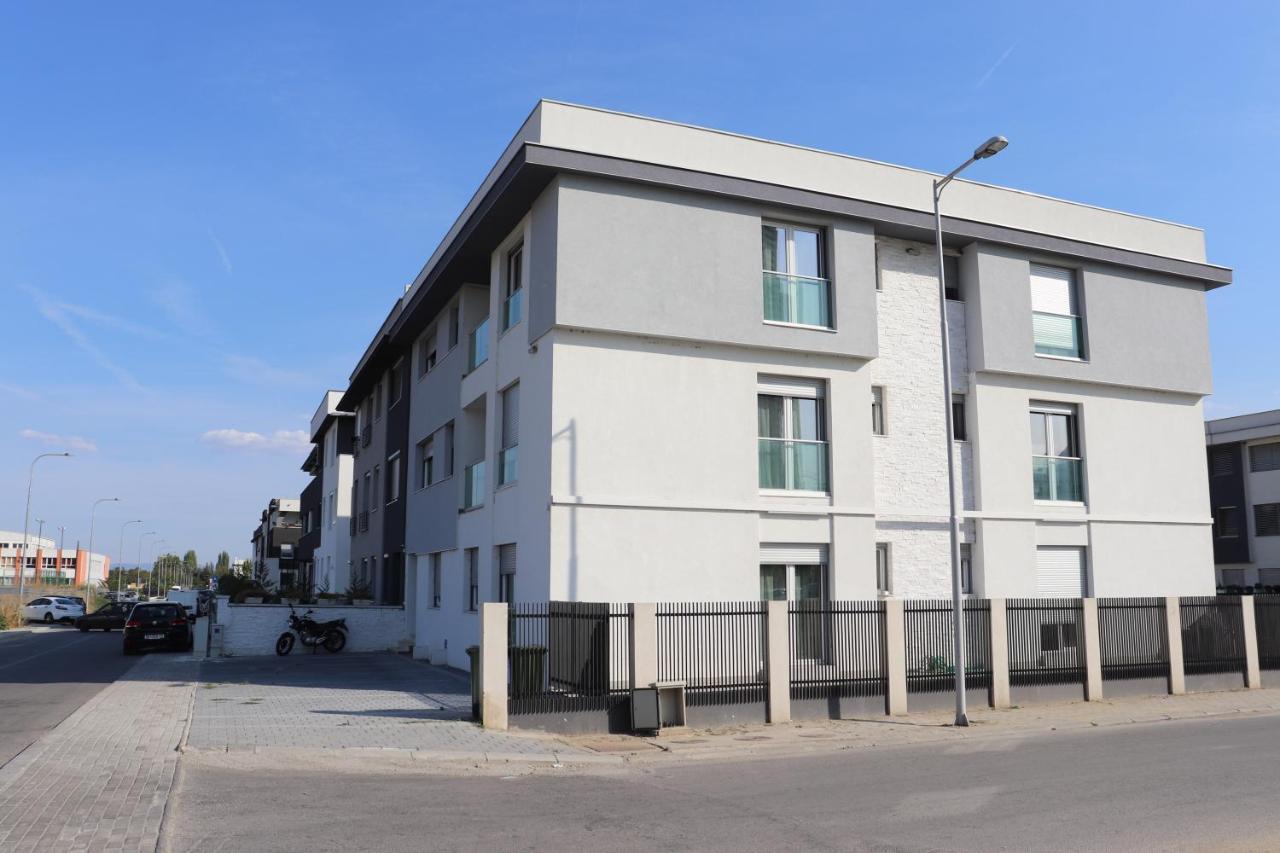 Foxxy Luxury Apartments Skopje Exterior foto